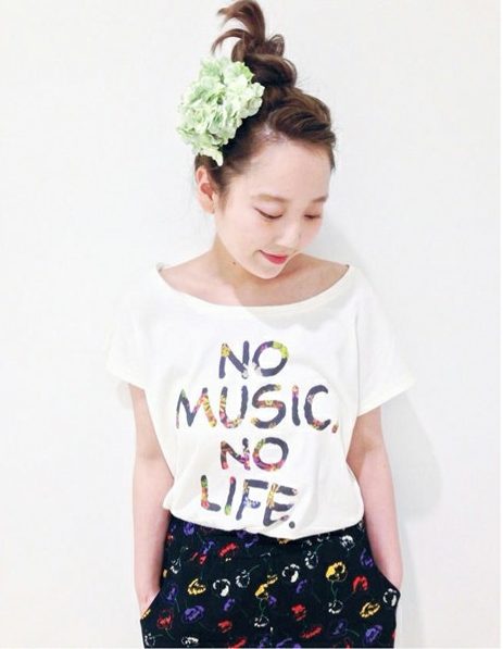 カスタネのタワーレコードコラボTシャツ