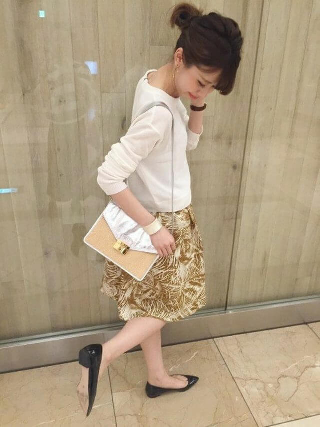 上品で脚長効果抜群 ポインテッドトゥパンプスを活かすコーデ集 Lamire ラミレ