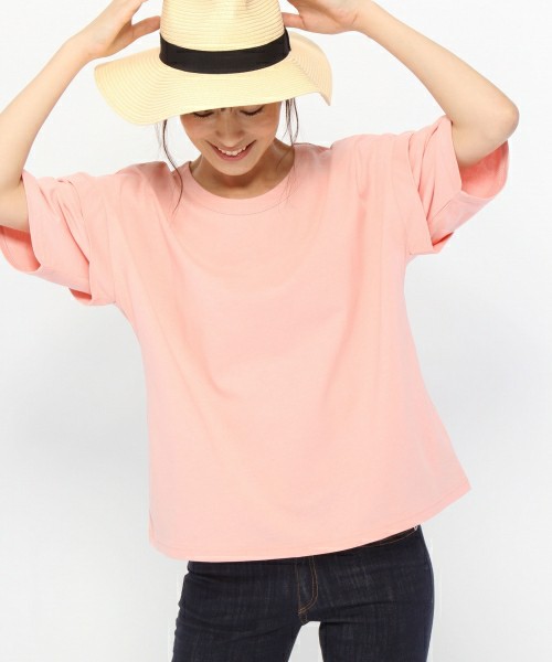 ピンクtシャツのコーデ特集 大人女子向けのコーデ見本 Lamire ラミレ