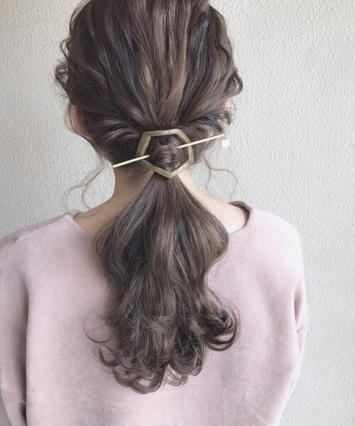 ヘアアクセの新定番 マジェステ 知ってる 使い方やアレンジ伝授 Lamire ラミレ