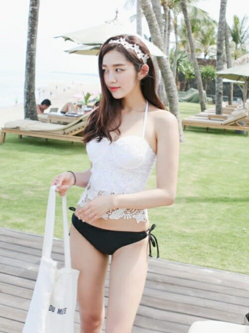 水着はやっぱ白でしょ フリルやシンプルなどおすすめデザイン16選 Lamire ラミレ