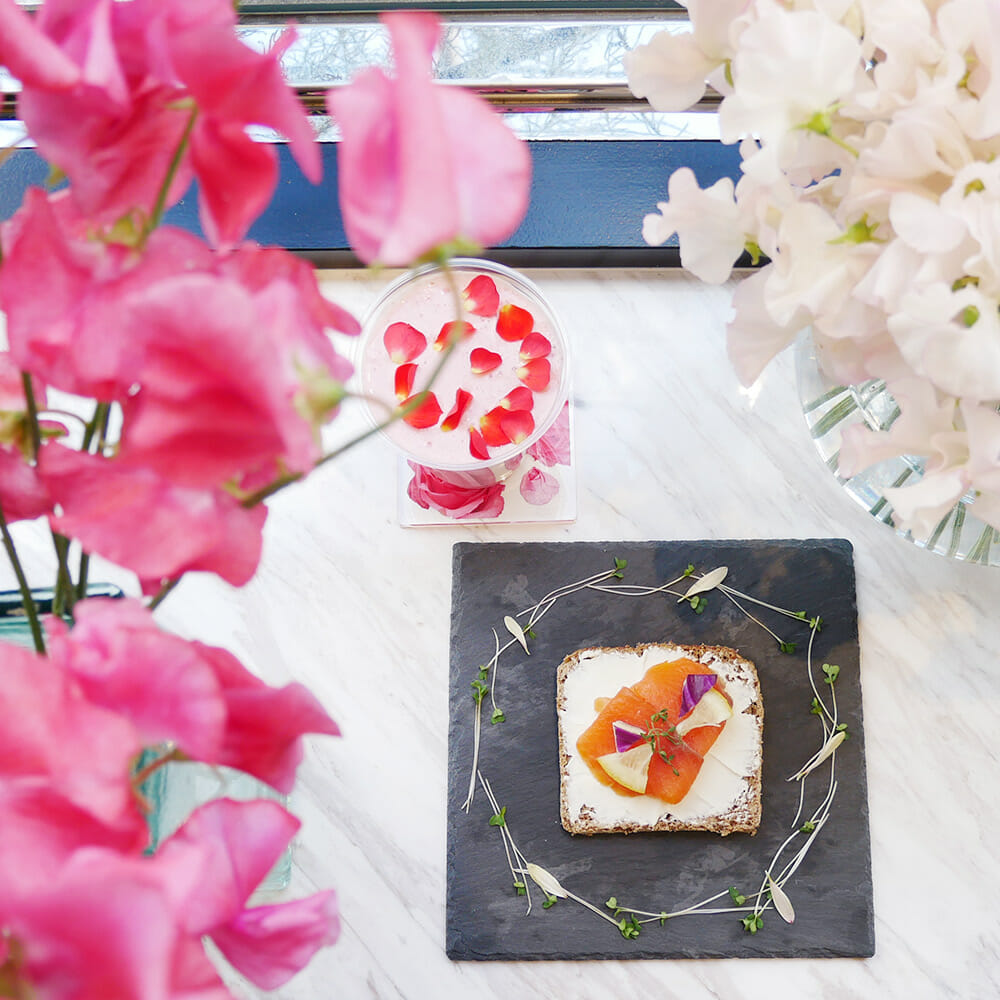 食べられるお花がSNS映え必至♡花×カフェ「LORANS.原宿」はもうチェックした？