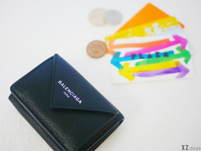 ミニ財布と小銭とカード