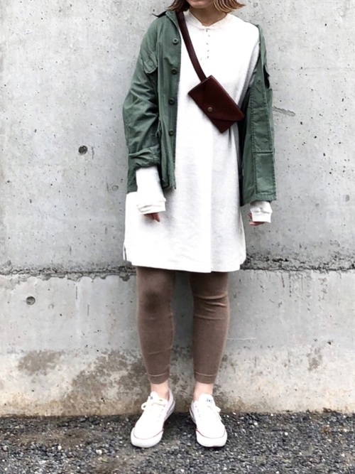 ワンピース パンツの春コーデ 下に履くボトムのカラーで印象チェンジ Lamire ラミレ