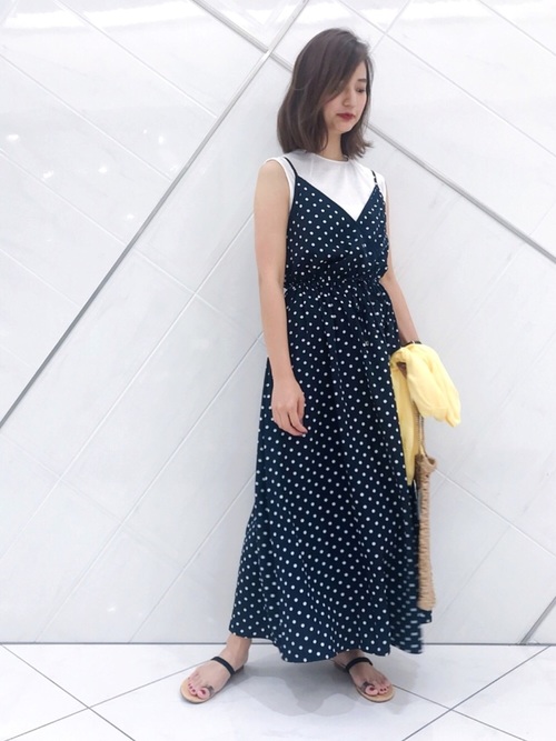 春からトレンド継続 ちょっぴりレトロな ドット柄コーデ は夏もしたい Lamire ラミレ