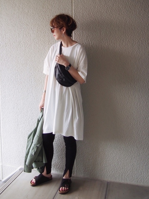 年の大ヒット ウエストポーチ を夏コーデに取り入れる方法 Lamire ラミレ