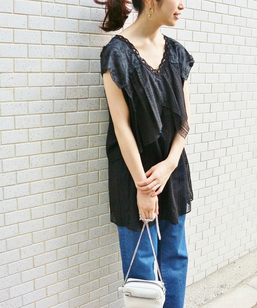 黒だからこそなせる技 大人が似合う夏の 甘い黒 コーデはいかが Lamire ラミレ