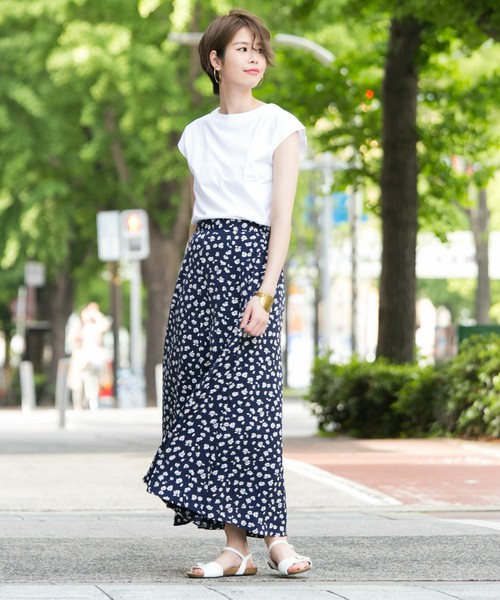 ビート 能力 アセ 紺 の 花 柄 スカート Issunboushi Jp