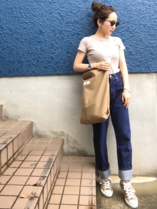 リーバイス701のコーデ10選 春夏の大人きれいめカジュアルの作り方 Lamire ラミレ