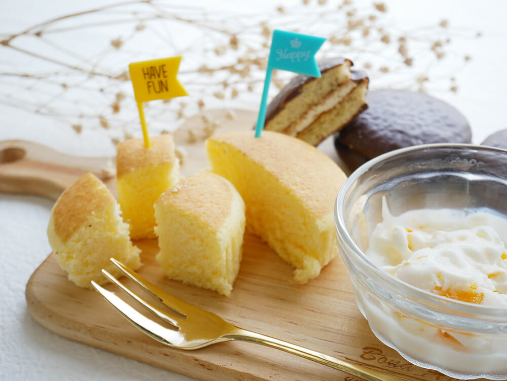 蒸しケーキとヨーグルトとチョコパイフラッグ