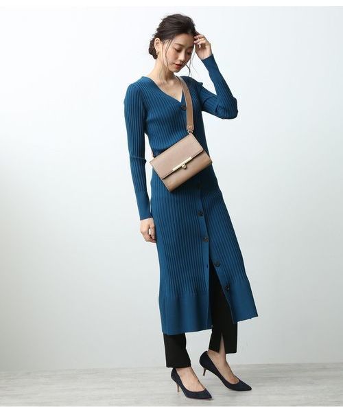 ロングカーディガンのワンピースコーデ集 楽チンおしゃれを叶えよう Lamire ラミレ