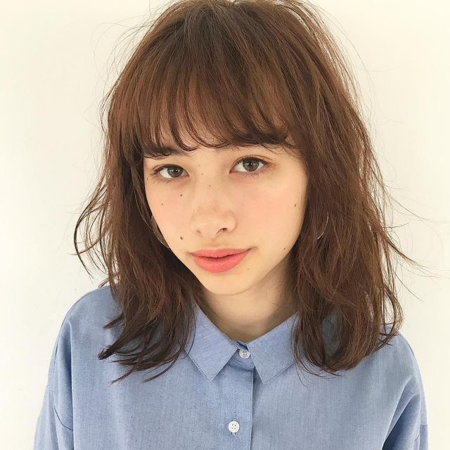 面長さんに似合うのは 前髪あり なし どっち 髪型 切り方別おすすめ前髪ヘアカタログ Lamire ラミレ