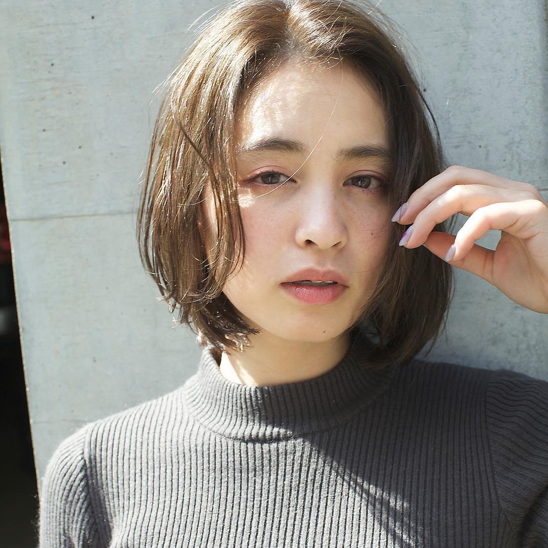 丸顔さんに似合うボブヘアは…？おしゃれ女子に人気の髪型･ヘアスタイル別に紹介 lamire [ラミレ]