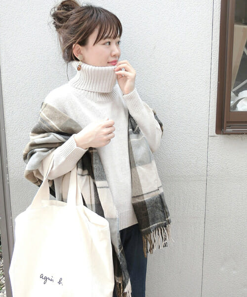 ボリュームタートルネック12選 大人可愛いコーデの作り方 Lamire ラミレ