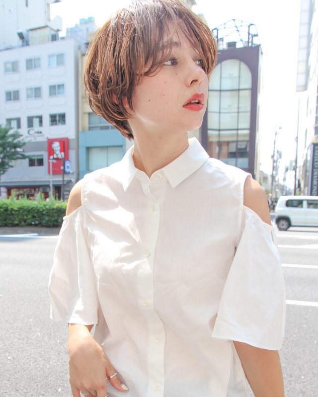 なりたい印象別 前髪の分け目の種類 大人の女性に似合う前髪の分け目の割合 位置は Lamire ラミレ