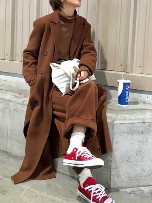 ニット アウターおすすめコーデ14選 着ぶくれしない合わせ方を紹介 Lamire ラミレ