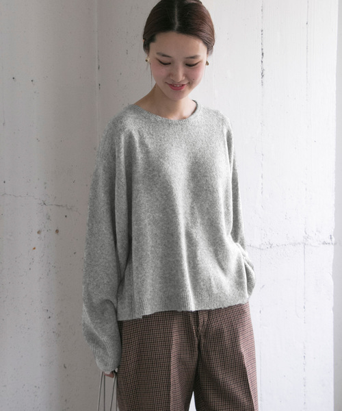 映えコーデに変身 冬のシンプル無地ニットを10倍おしゃれに着る方法 Lamire ラミレ