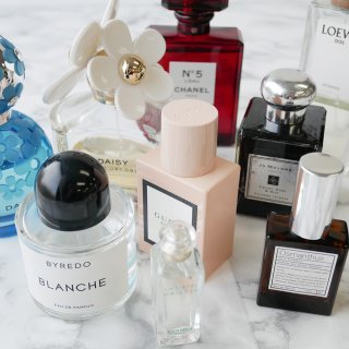 香水の種類 名前 大人の女性に人気の匂いの強さ 持続時間をフレグランス別に紹介 Lamire ラミレ