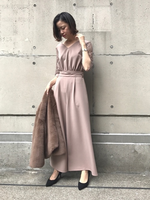 結婚式の二次会コーデ特集 シンプル上品な着こなし方を紹介 Lamire ラミレ