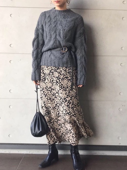 長袖って 春はいつまで 何月まで 着れる 長袖を着る時期 気温の目安 Lamire ラミレ