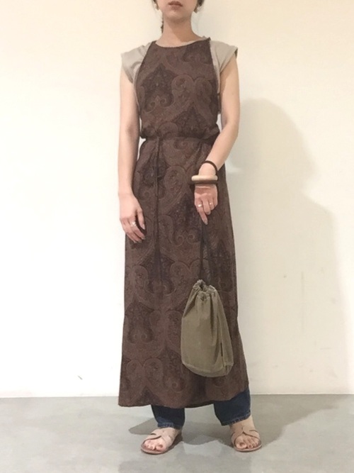 シーズンムード高まる 夏だからこそ着たい大人の 柄ワンピ コーデ Lamire ラミレ