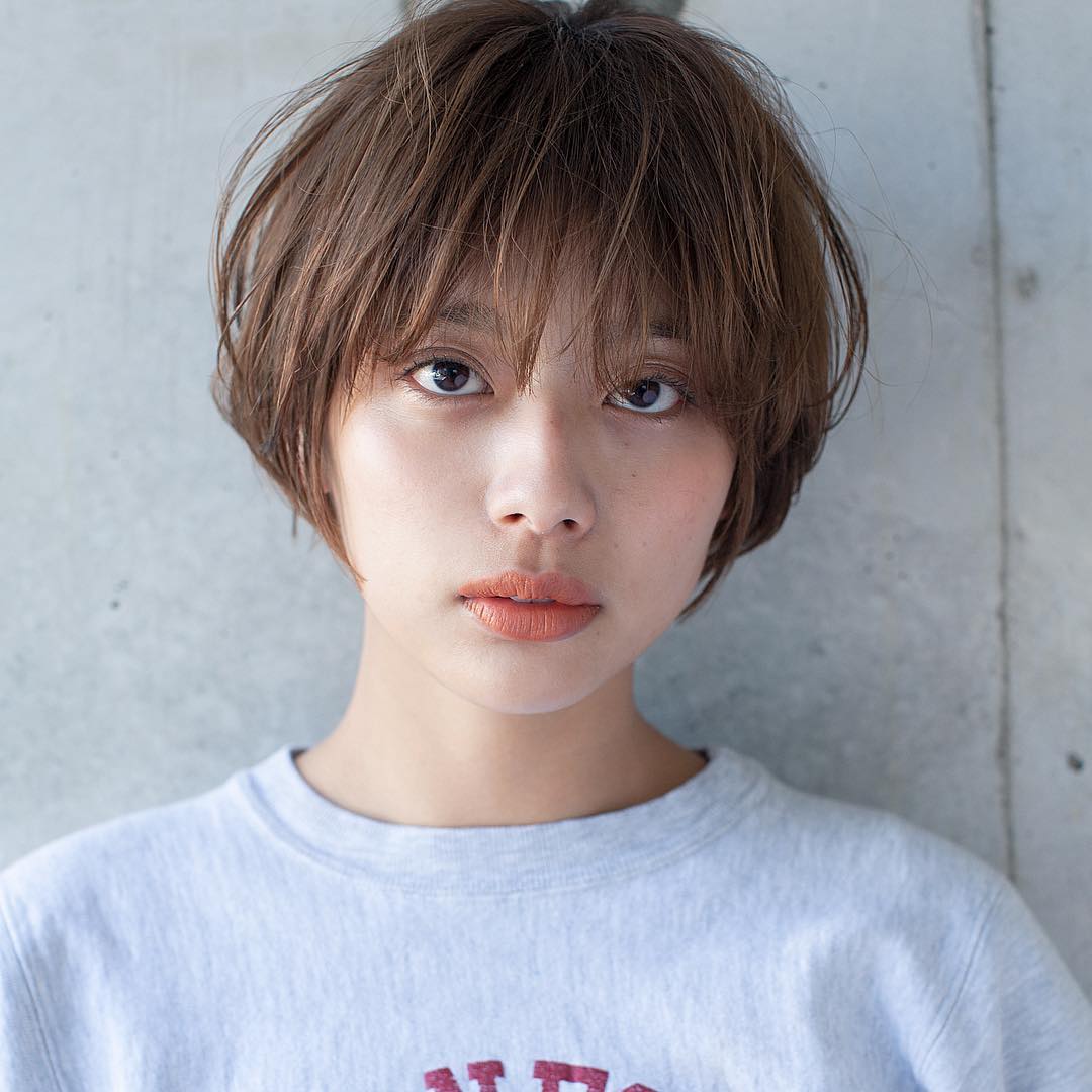 ショートボブヘアが似合わない女性の特徴｜似合う人との違いを顔の形･髪質･服装別に紹介 lamire [ラミレ]