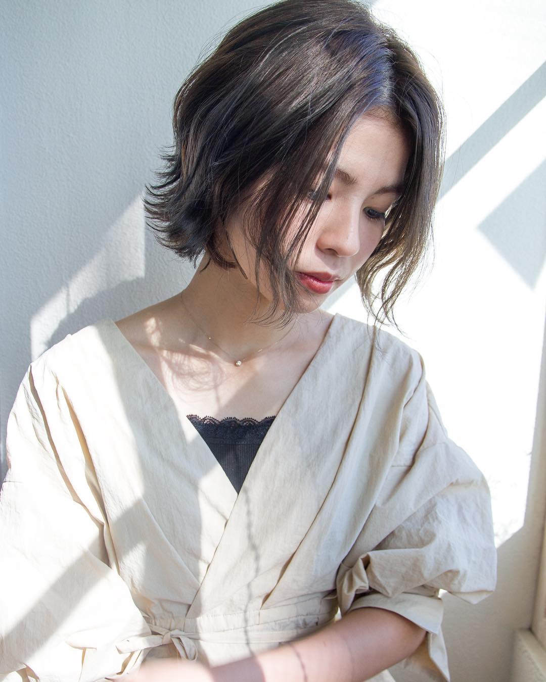 アッシュが似合わない女性の特徴の髪型とあってないイメージ画像