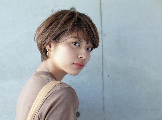 ベリーショートが似合わない顔が大きい女性のイメージ画像