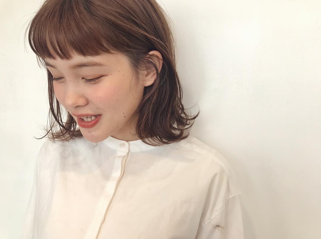 小顔効果が狙える前髪はどれ 丸顔 面長 ベース型のお悩み別 前髪ヘアカタログ Lamire ラミレ