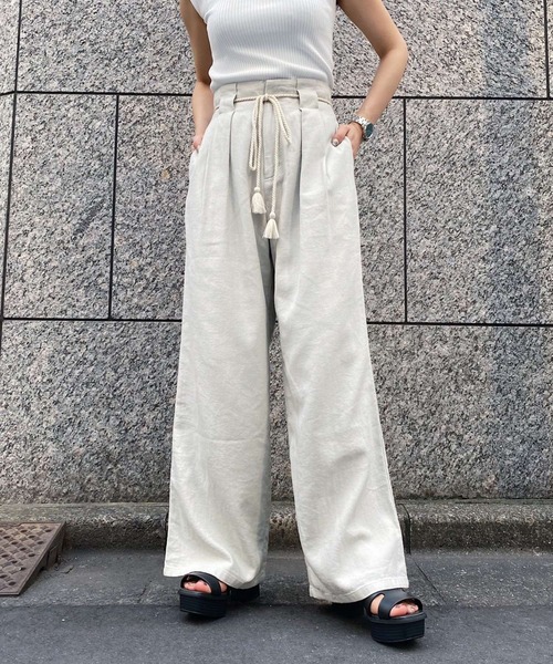 薄緑色の楽ちんパンツ