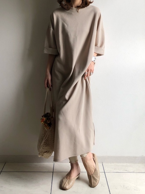 ベージュのロングワンピ
