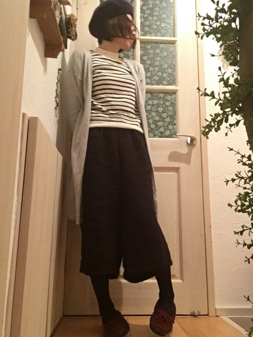 ガウチョパンツの春コーデおすすめ選 色別に定番からトレンドアイテムの組み合わせまで特集 Lamire ラミレ