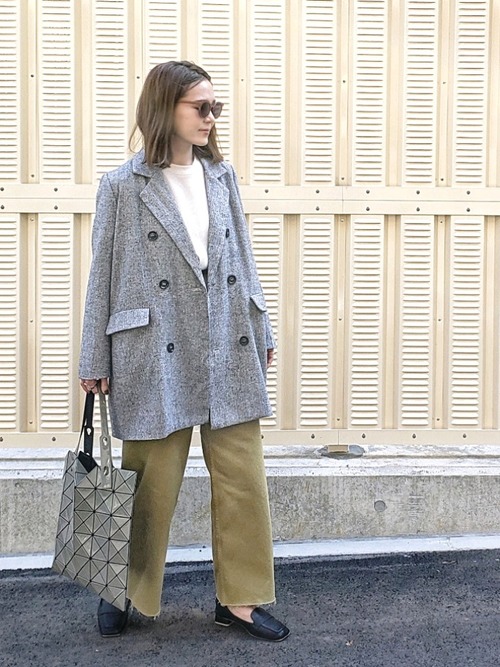 グレージャケットの人気おすすめレディースコーデ選 季節別に定番からトレンドまで着こなし方を特集 Lamire ラミレ