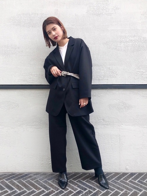 黒ジャケットのレディースコーデ選 オフィスからカジュアルまで季節別の着こなし術 Lamire ラミレ