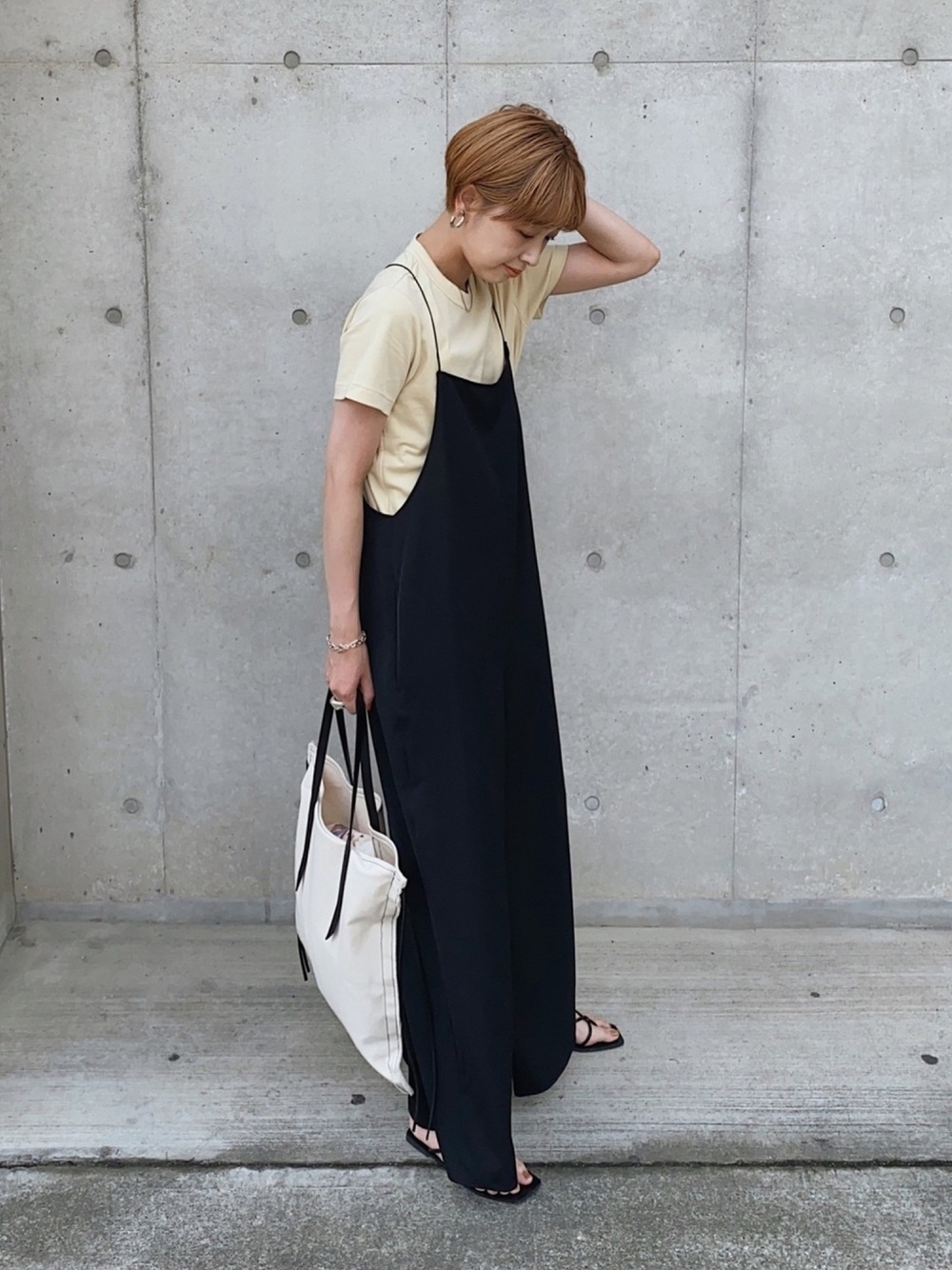 イエローカラーがかわいいユニクロのTシャツ