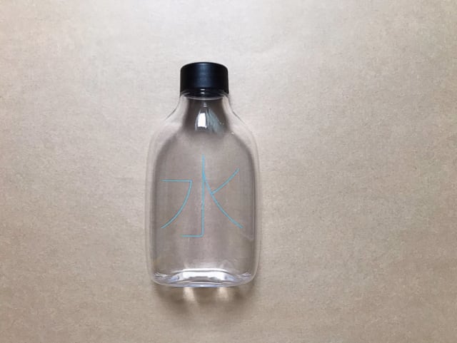 無印良品の自分で詰める水のボトル商品