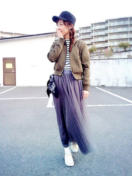 ワークキャップの人気レディースコーデ選 季節別で真似したいおしゃれスタイル術 Lamire ラミレ