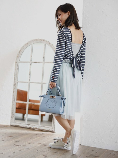 大人かわいいい人気サンリオコーデ16選 キャラとおそろいが魅力の着こなし術を特集 Lamire ラミレ