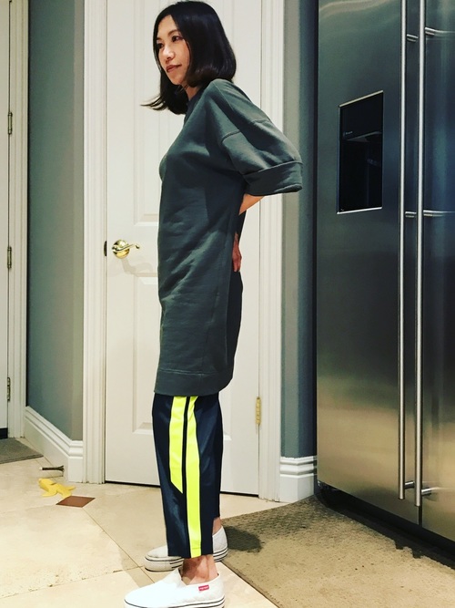 Nike ナイキ のスウェットパンツのおすすめレディースコーデ16選 色別に大人かわいい着こなし術を紹介 Lamire ラミレ