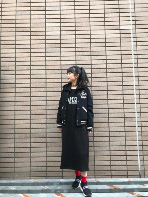 ロックコーデのおすすめレディース選 クールに決まる大人女性の着こなし術特集 Lamire ラミレ