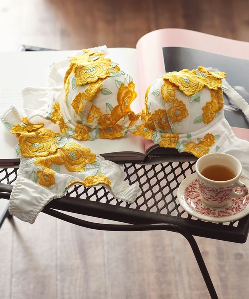 着るだけでスタイルアップ 超簡単に痩せ見えする補正下着3選 Lamire ラミレ