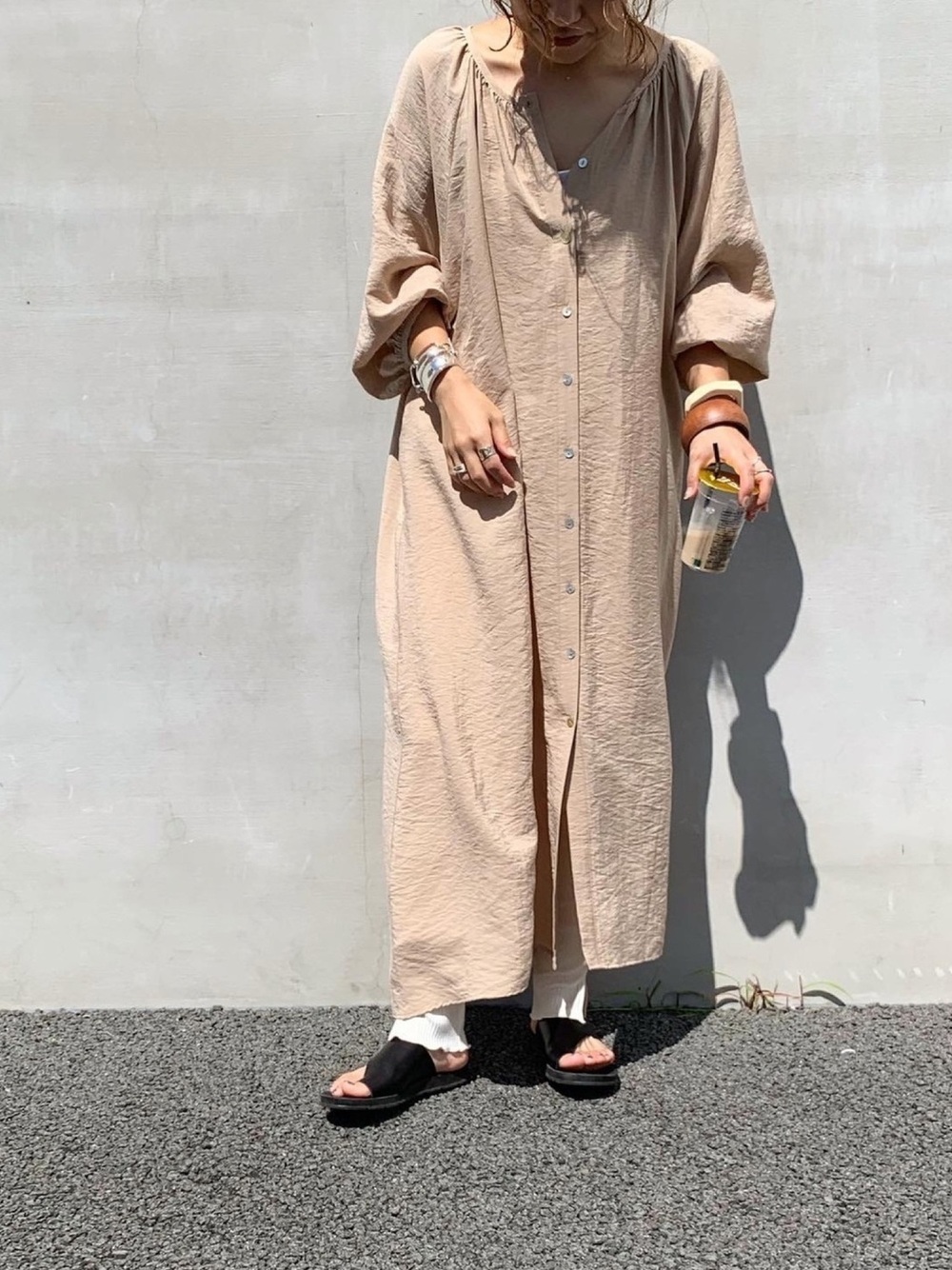 ZARAのロングシャツワンピースのコーデ