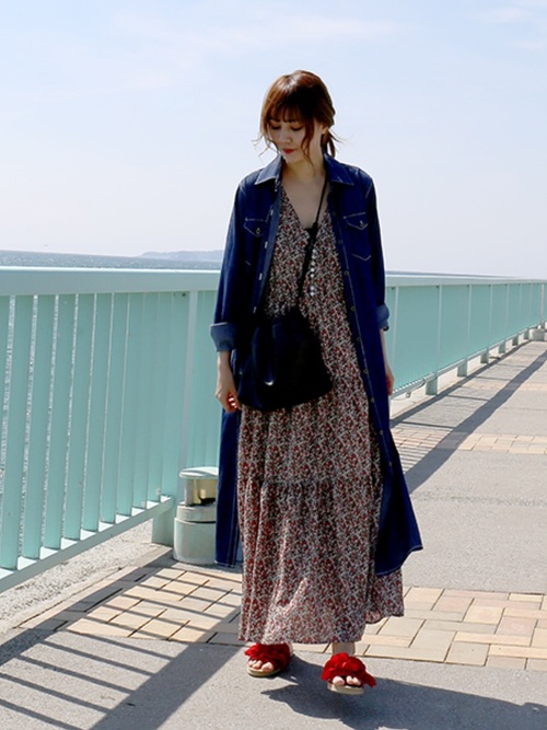 デニムロングシャツの人気コーデ14選 大人カジュアルに着まわせるおしゃれコーデ術 Lamire ラミレ