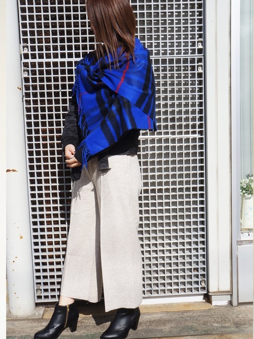 ジョンストンズの人気おすすめレディースコーデ選 大人カジュアルな着こなし術 Lamire ラミレ