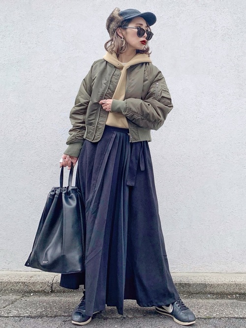 カーキma 1 人気のおすすめレディースコーデ選 大人女子のこなれ感を演出 Lamire ラミレ