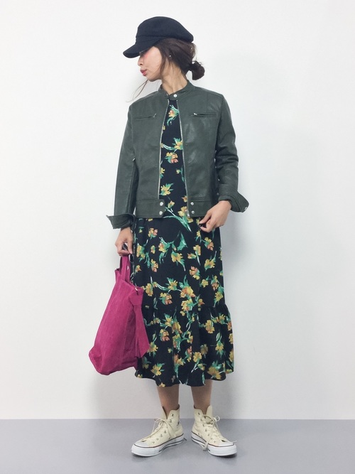 ライダースジャケットの人気レディースコーデ13選 季節別かわいい着こなし Lamire ラミレ