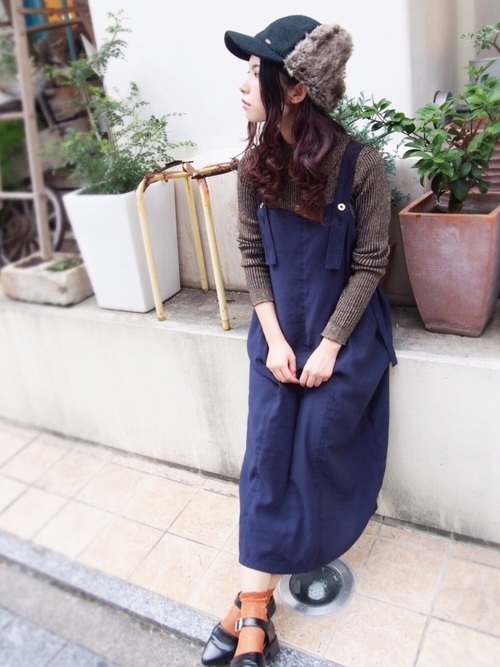 カーキキャップの人気コーデ19選 おしゃれカラーでコーデを格上げする着こなし術 Lamire ラミレ