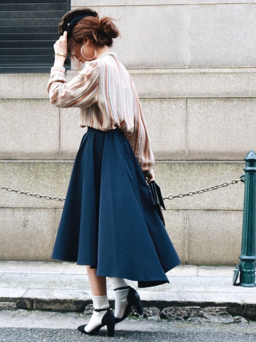 カーキキャップの人気コーデ19選 おしゃれカラーでコーデを格上げする着こなし術 Lamire ラミレ