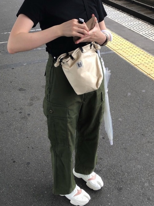 Nikeサンダルのおすすめレディースコーデ13選 季節別の大人なおしゃれコーデ術を特集 Lamire ラミレ