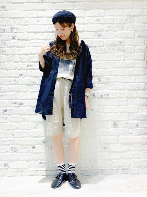 夏のストリートコーデおすすめ19選 メンズ顔負け かっこいい大人女子の着こなし術 Lamire ラミレ